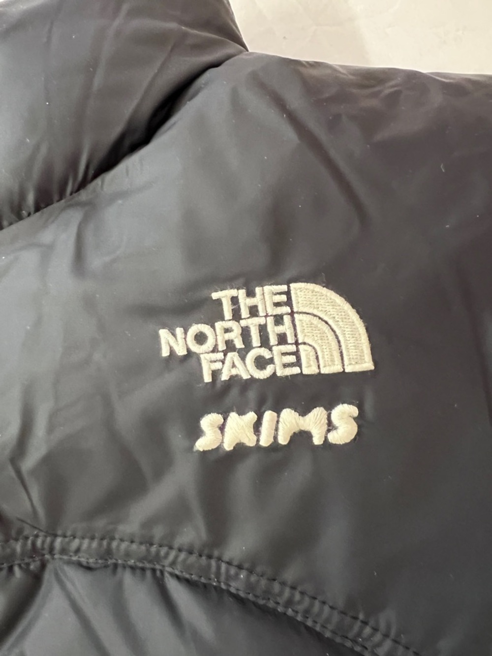 SKIMS x TNF The North Face Puffer 2000 Nuptse Jacket Coat Onyx Black - Picture 4 of 6